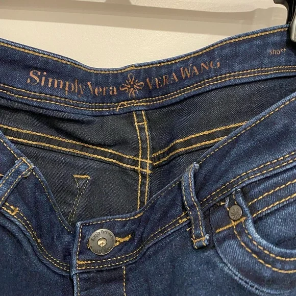 •2/$20• Simply Vera Dark Blue Denim Shorts with Cuff - Size 12 Short - Picture 3 of 3